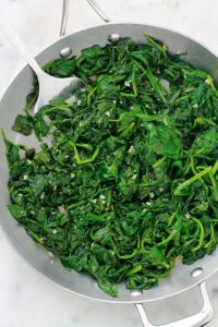 Maîtriser la cuisson des épinards frais pour sublimer leur saveur naturelle