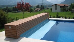 Volets roulants hors-sol : une solution économique pour sécuriser votre piscine